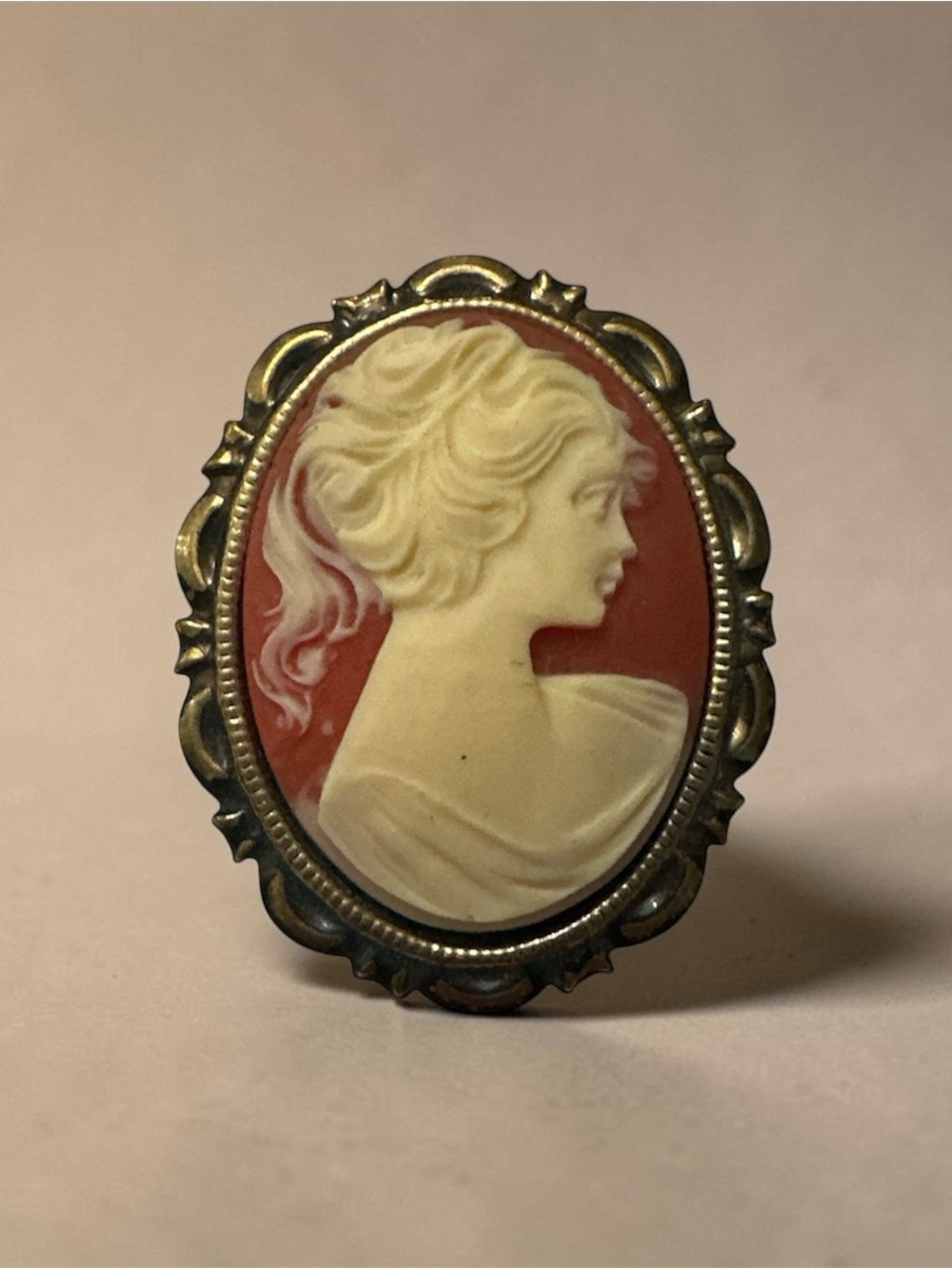 Vintage-Inspired Cameo Pendant Brooch in Cream and Coral